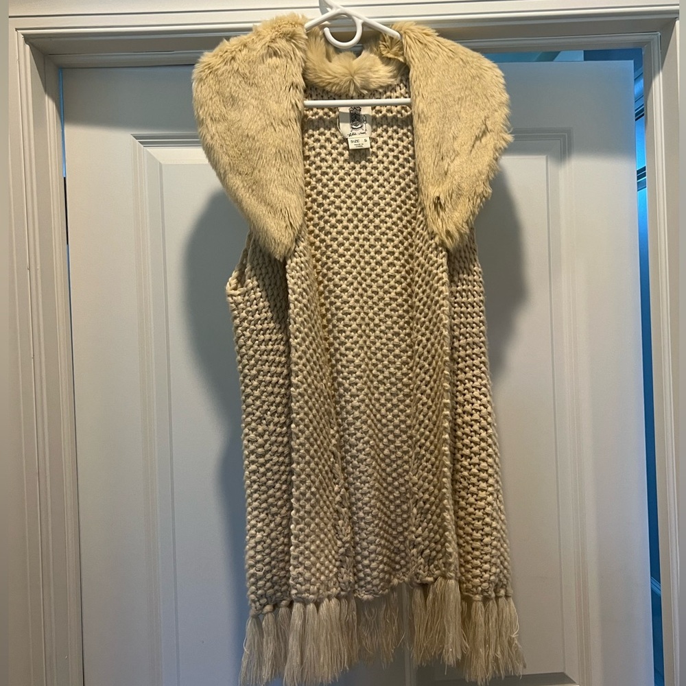 Lilis Closet Vest